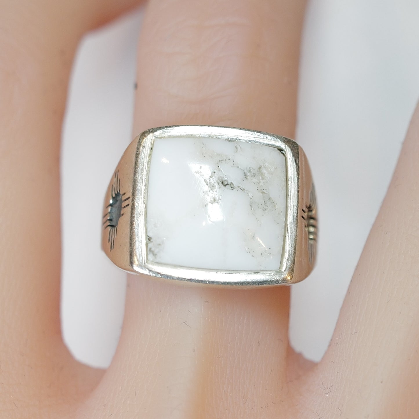 Zuni White Stone Square Ring ズニ族 ホワイトストーン リング 21号