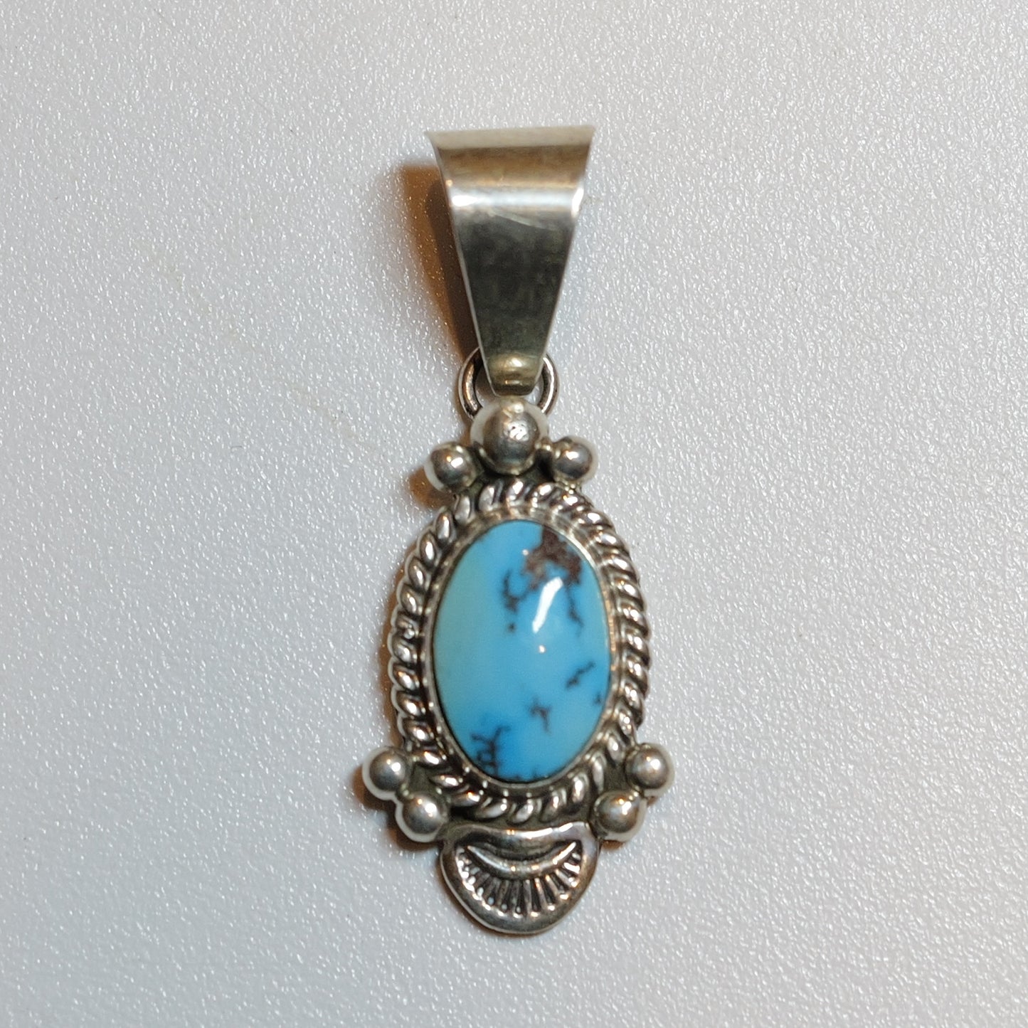 Navajo Artist Egyptian ターコイズ シルバーペンダント